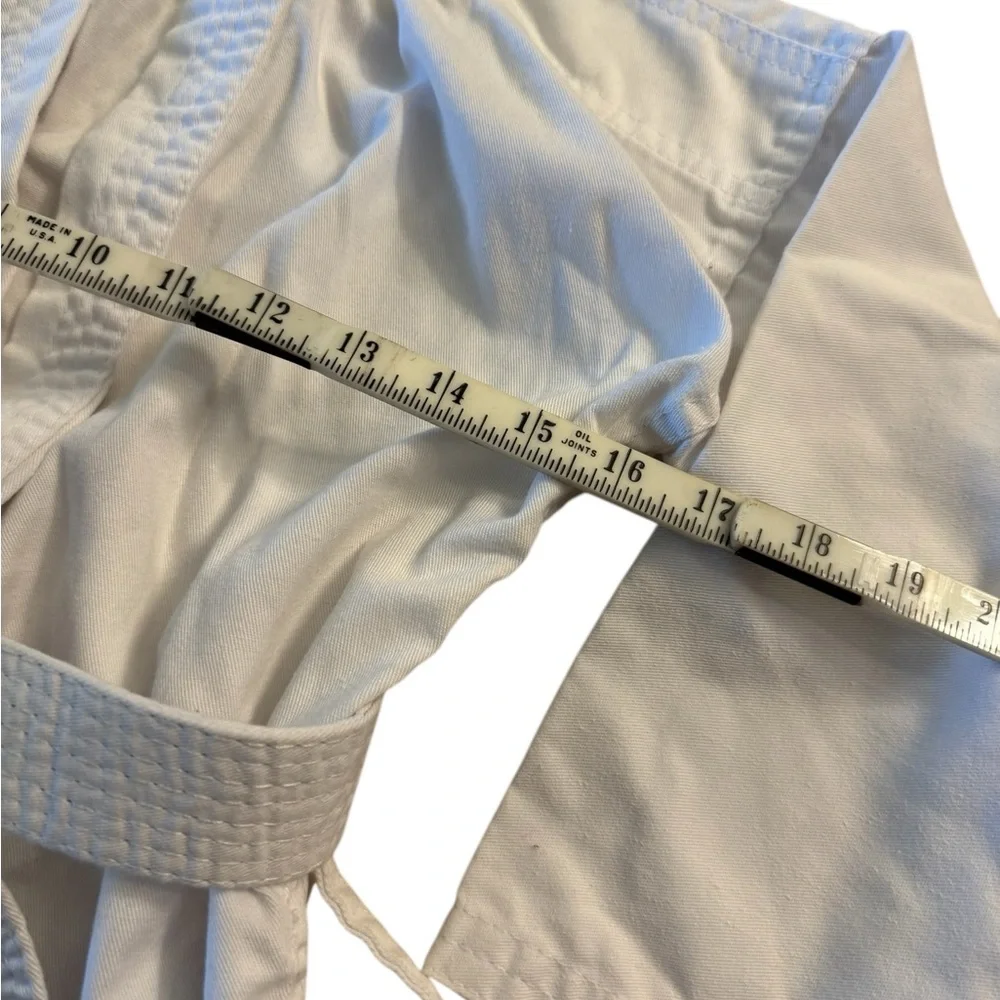 Costume KI International Martial Arts Gi Ages 3-6 White Belt Included